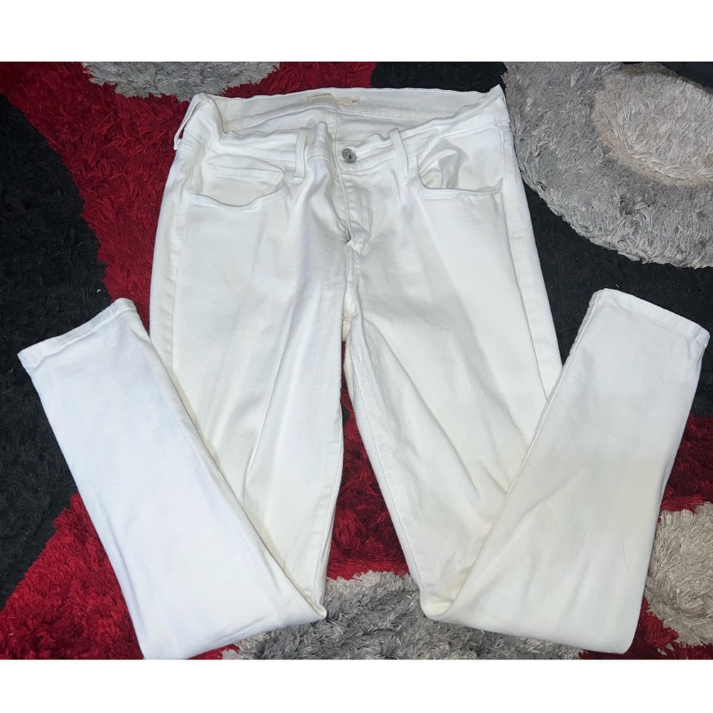 Levi’s white 710 super skinny jeans